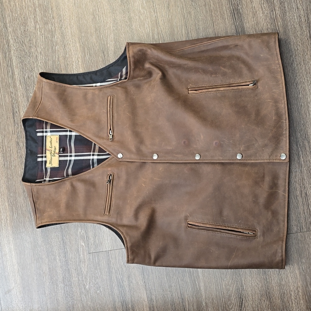 Men's leather vest. Size XXL